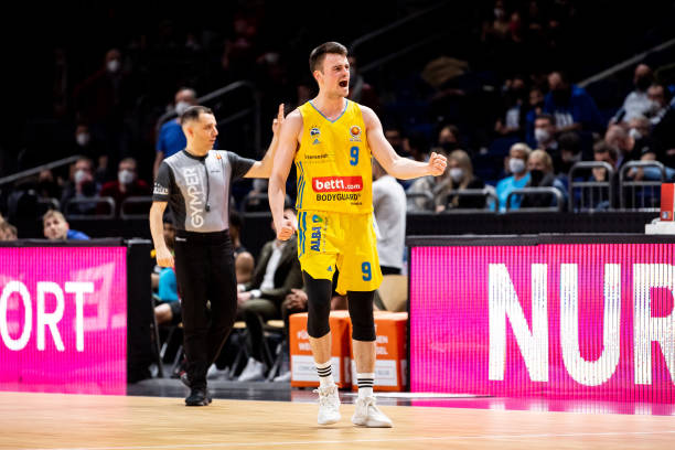 稍有不慎 稍有不慎