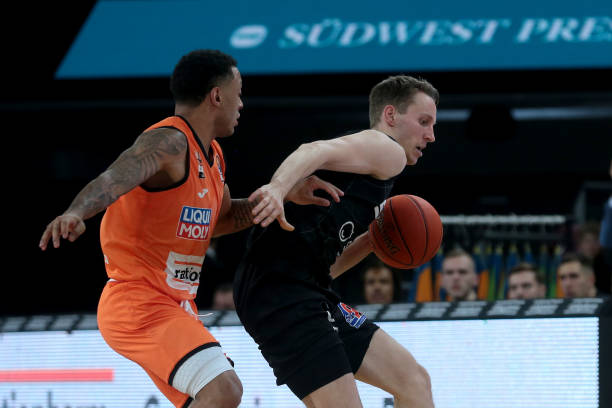 焦点比赛中 焦点比赛中