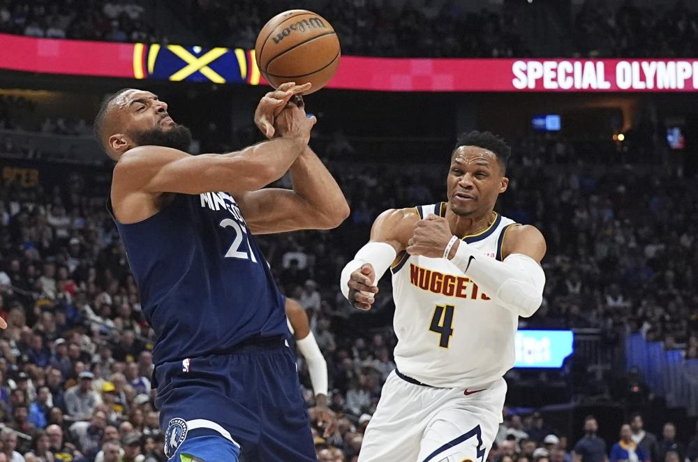 卡鲁索则是 卡鲁索则是